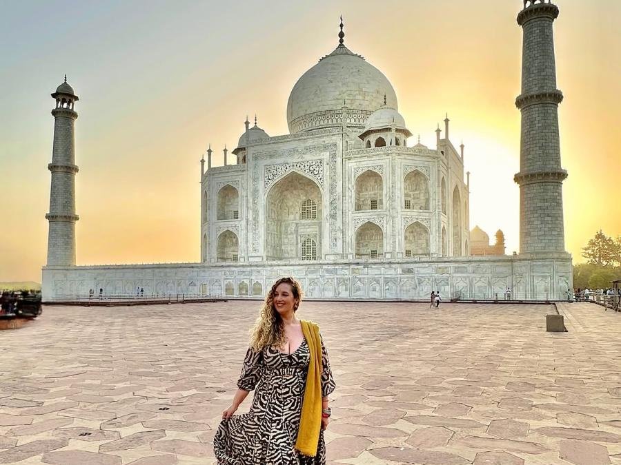 Same Day Taj Mahal Tour By Car From Delhi